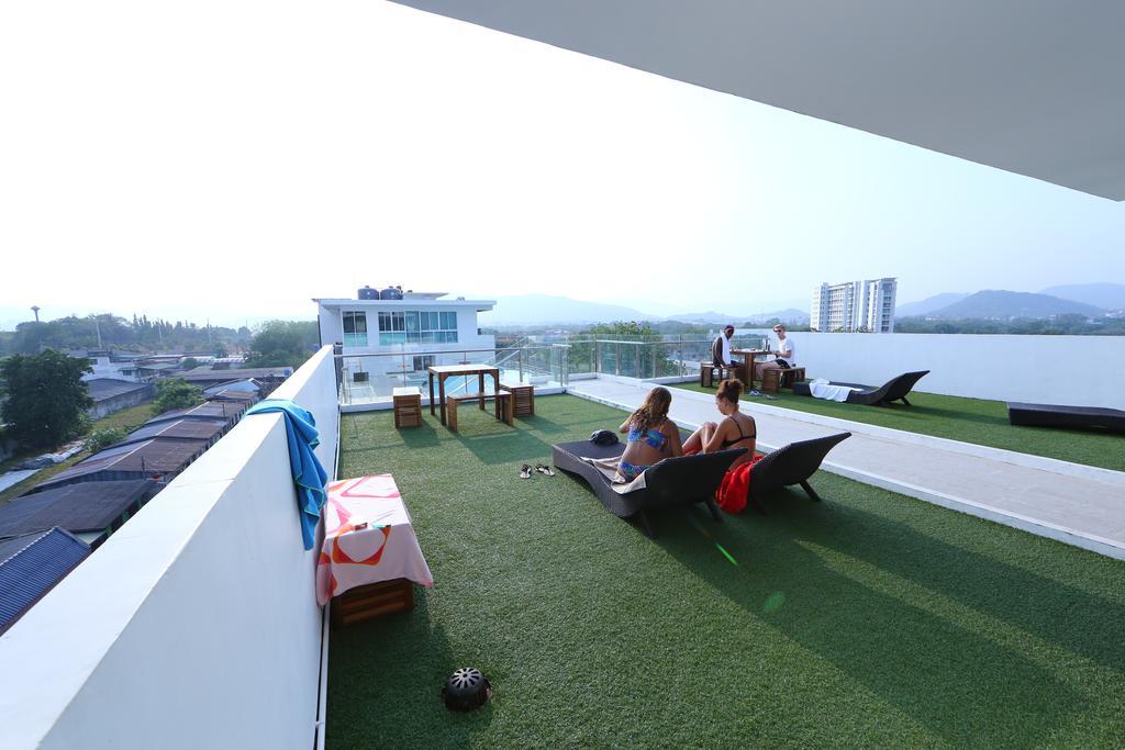 Modern Thai Suites Phuket Bagian luar foto
