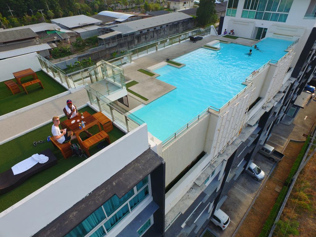 Modern Thai Suites Phuket Bagian luar foto