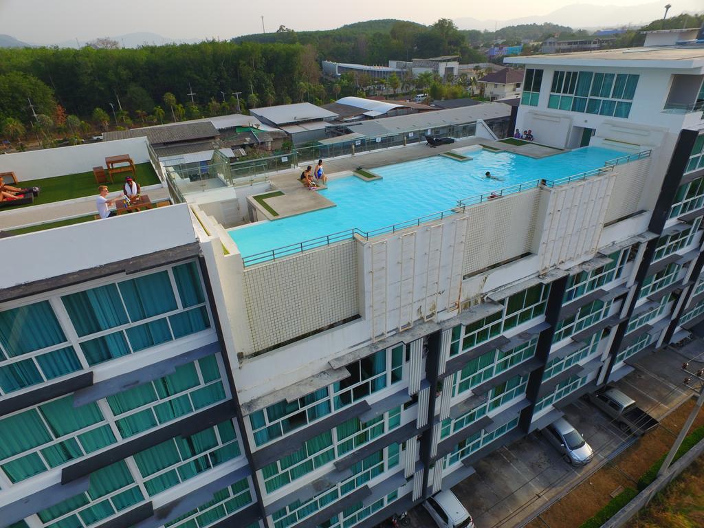Modern Thai Suites Phuket Bagian luar foto