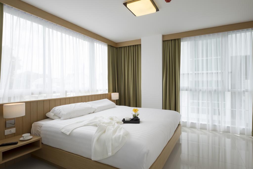 Modern Thai Suites Phuket Ruang foto