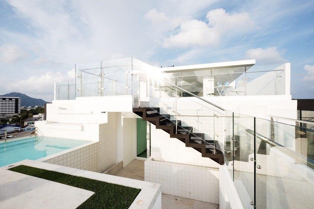 Modern Thai Suites Phuket Bagian luar foto