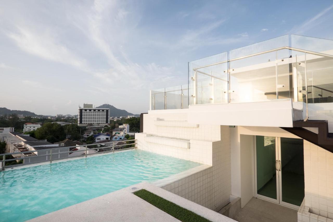 Modern Thai Suites Phuket Bagian luar foto